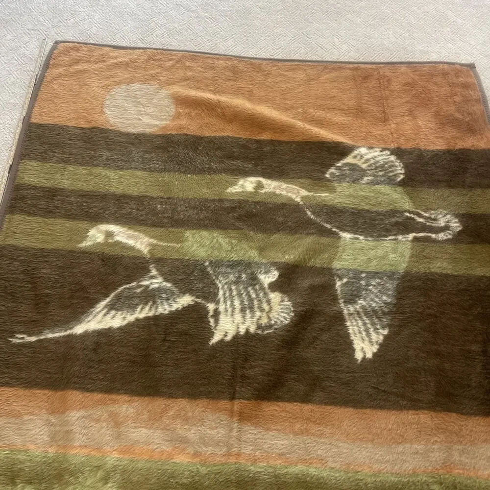 VTG Ibena Flying Geese Blanket Reversible Sunset Cabin TURKEY 79